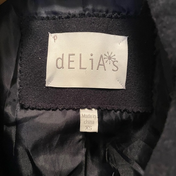 SOLD
Classic Navy Blue double-breasted PeaCoat Womens XS
Vintage Y2K - Picture 2 of 2